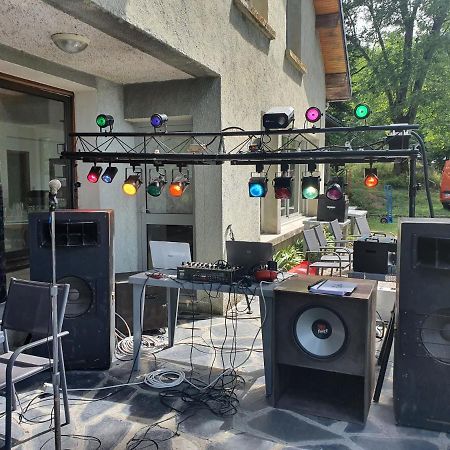Le Grand Lac Hotel Bar Restaurant Laffrey Kültér fotó